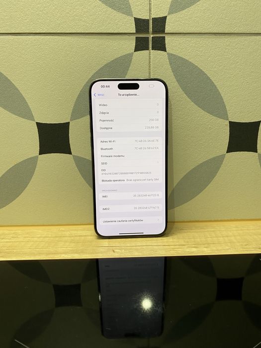 Iphone 15 pro max 93% bateria