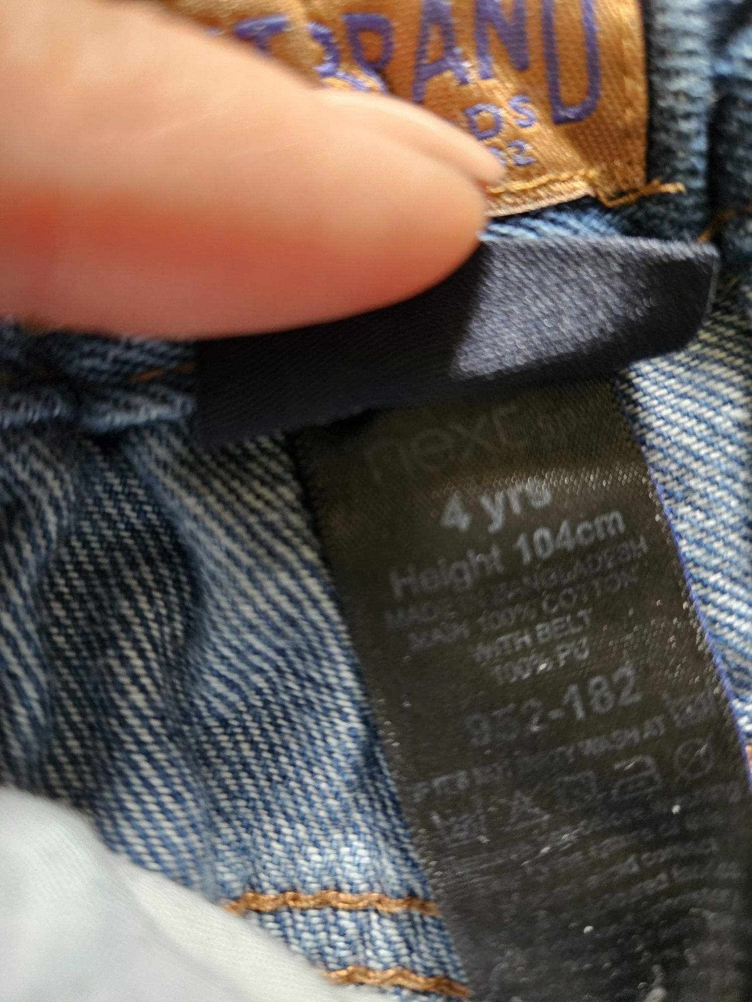 Spodnie jeansowe chłopięce  firmy Next w rozmiarze 104