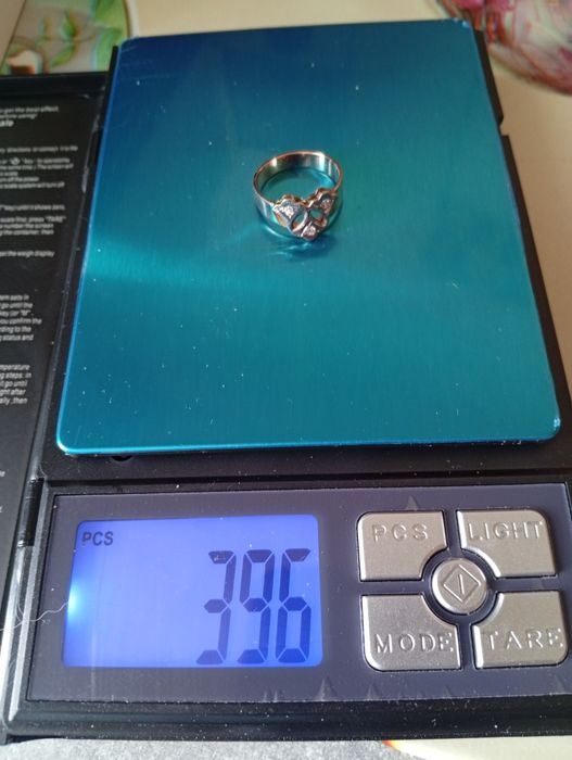 Шикарное Золотое кольцо с бриллиантами. СССР. Фото ВЖИВУЮ