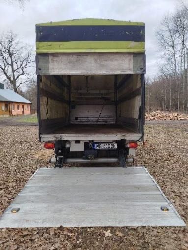 Kierowca z własnym Volkswagenem Crafterem