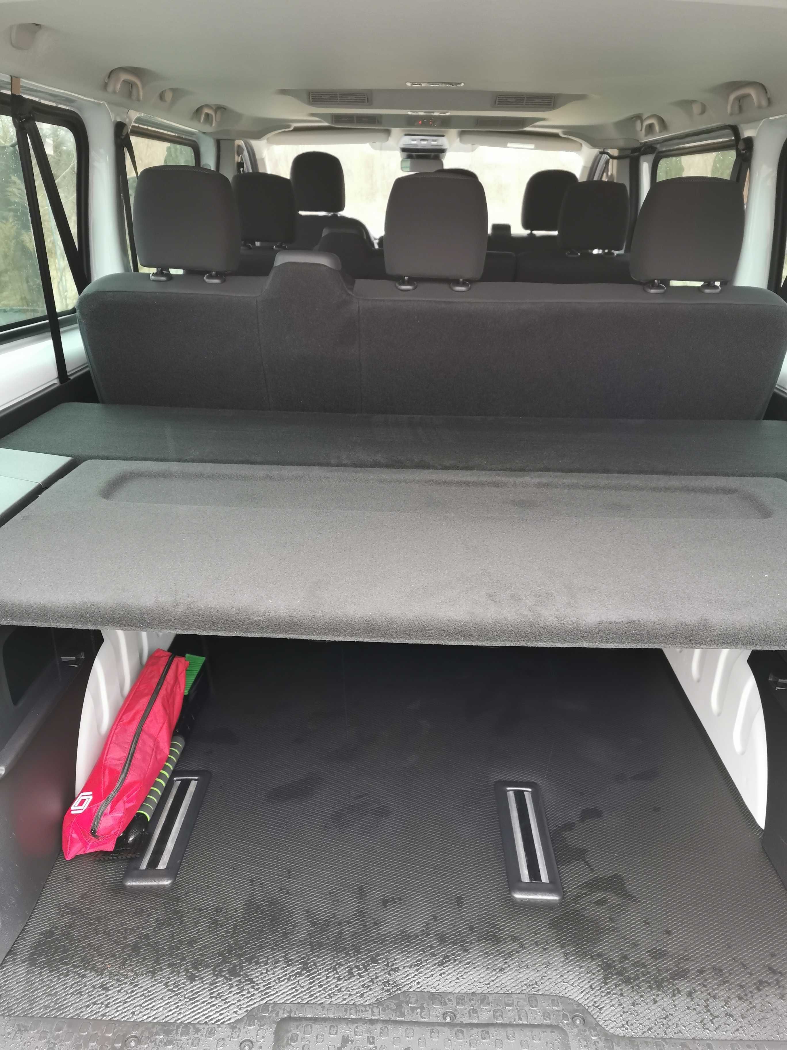 WYNAJEM BUSA - NOWY Renault Trafic 9 osobowy wersja Long, okazja