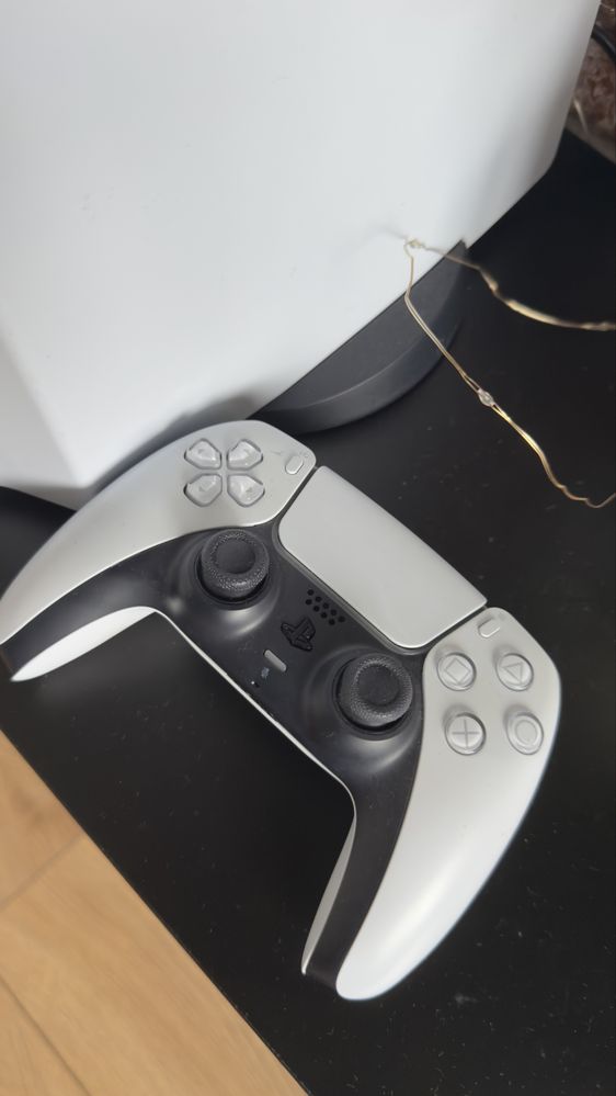 Playstatio 5 + dwa pady