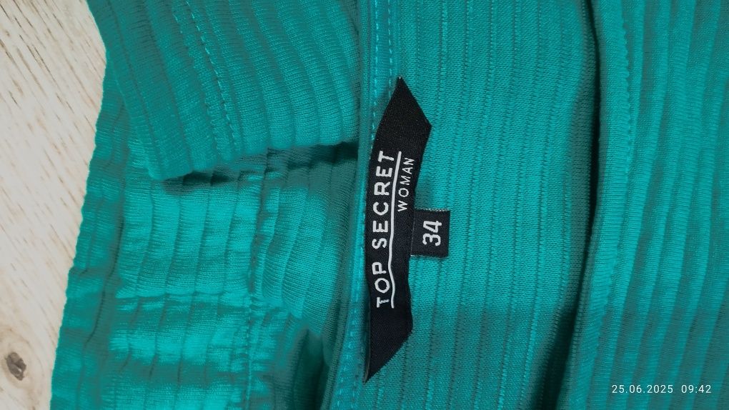 Sweter oversize z gumką w pasie