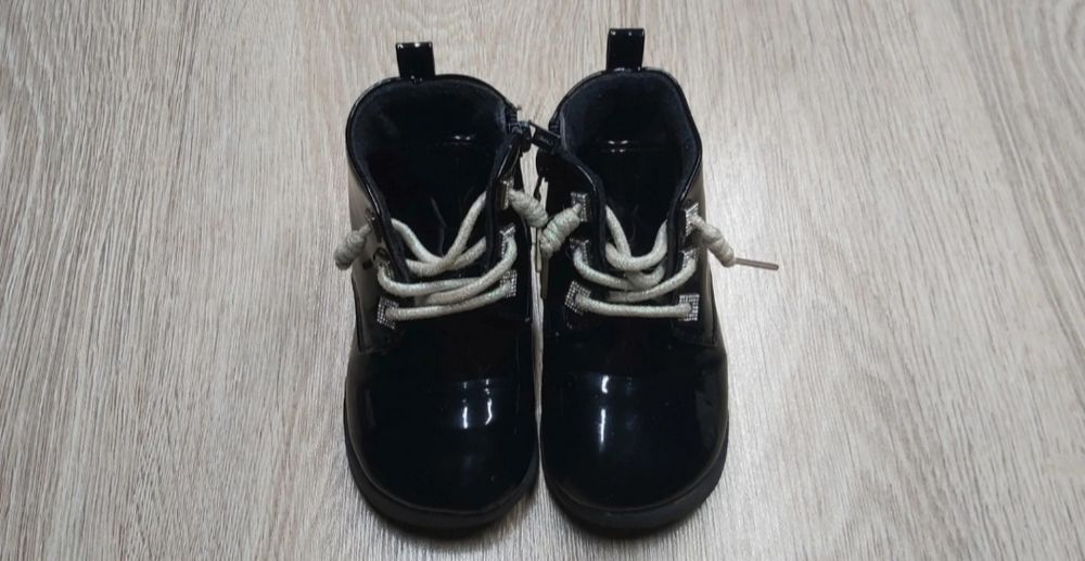 Apawwa Botki lakierowane z diamencikami kozaczki eu 27 cm 16.5