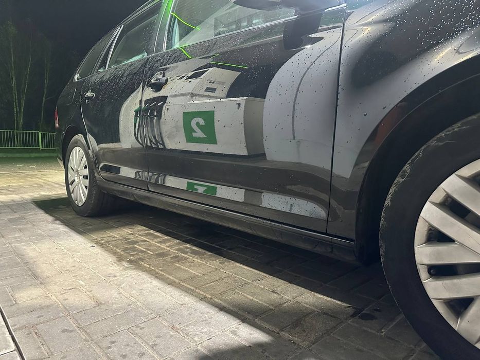 Економне авто golf 6 1.6 TDI 2011р.