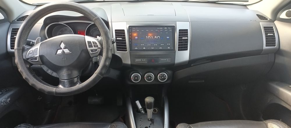 Mitsubishi outlander XL