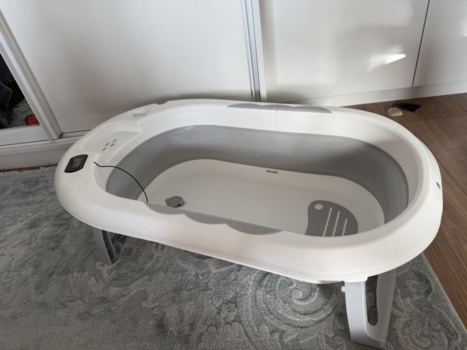 Дитяча ванночка для новонароджених