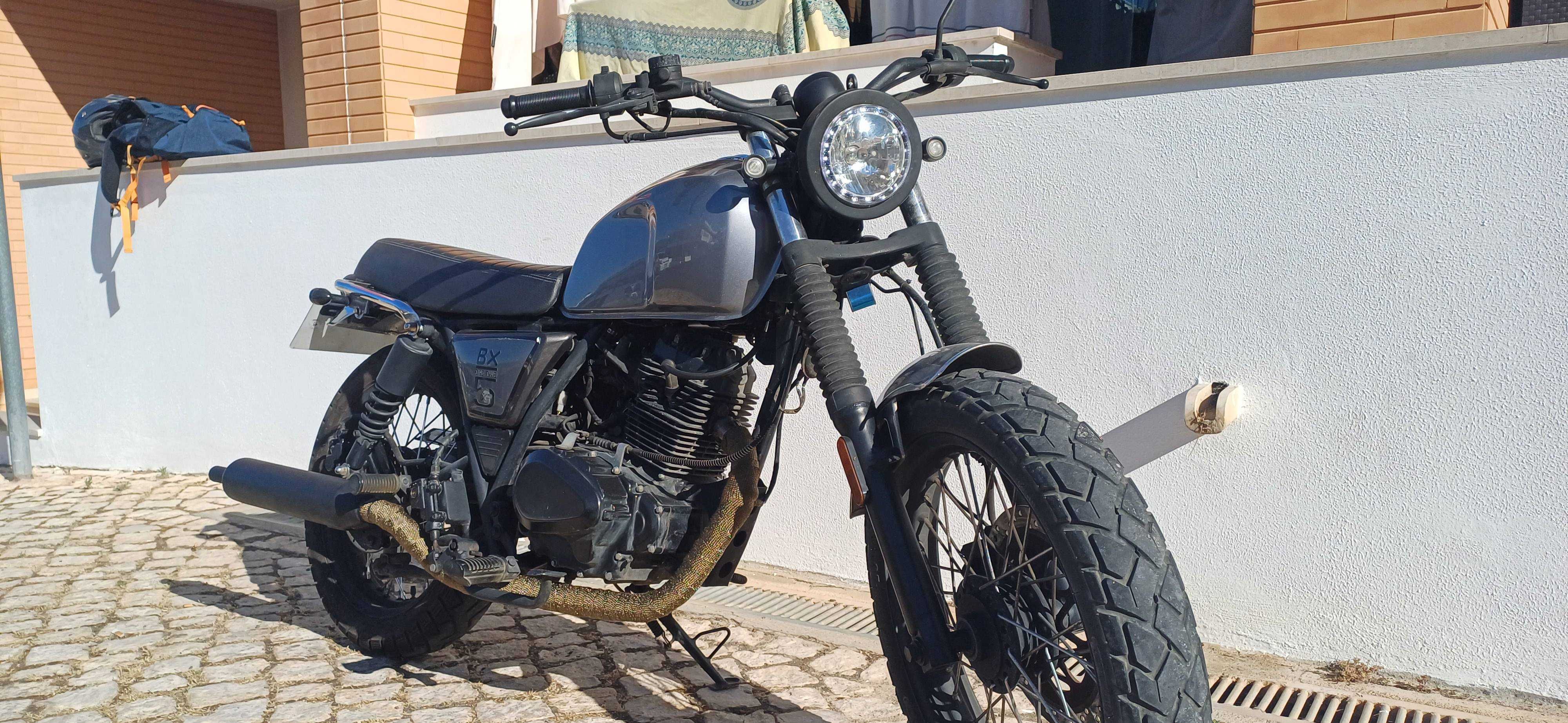 Brixton 125cc Algarve