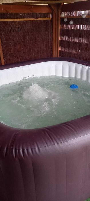 Jacuzzi LAY-Z-SPA Maldives