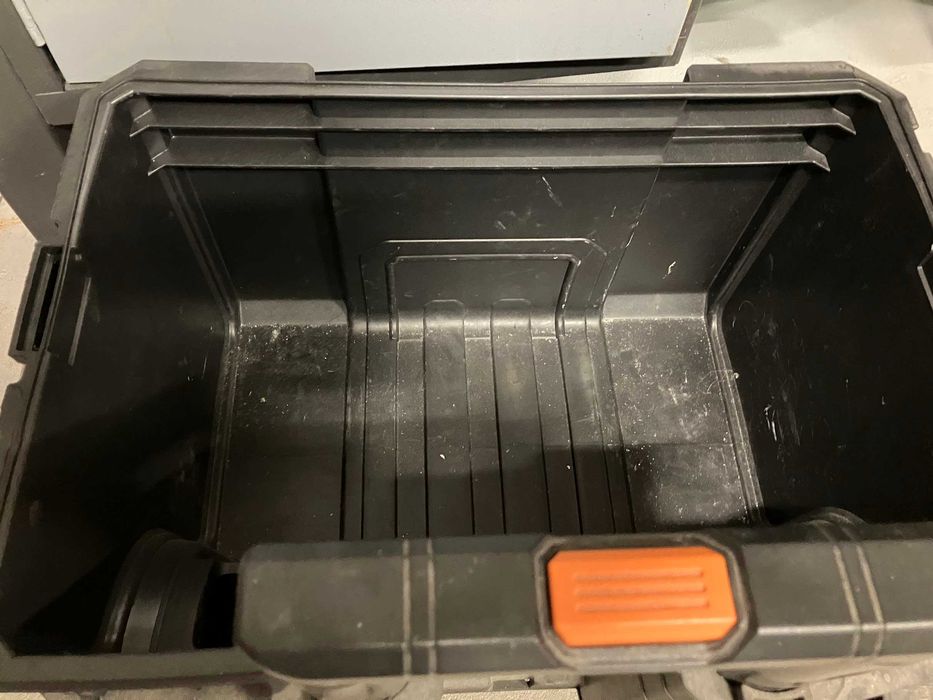 Skrzynka narzędziowa Magnusson