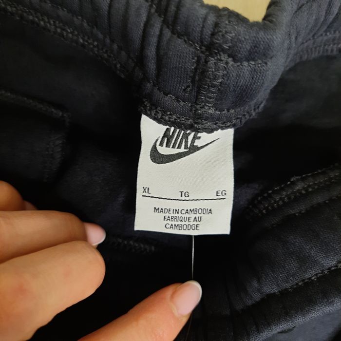 Штани Nike Sportswear Club мужские Fleece Cuffed Pants FZ0881-010