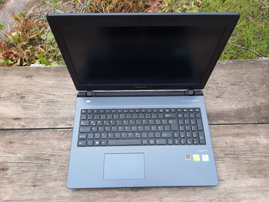 Ноутбук Medion p6670 md99960 i5-6200u 2gb GeForce 940MX не рабочий