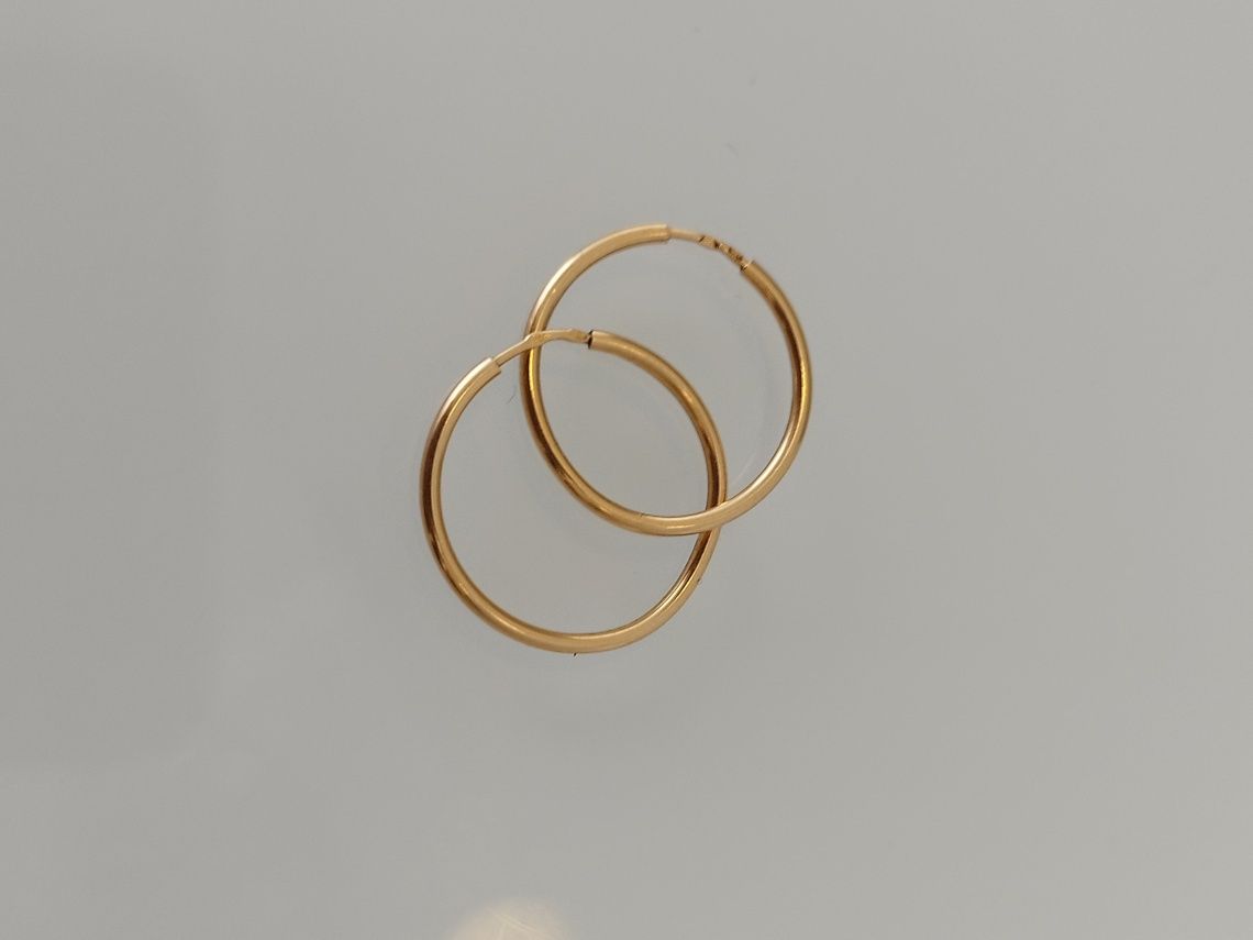 Argolas em ouro de 19,2kt