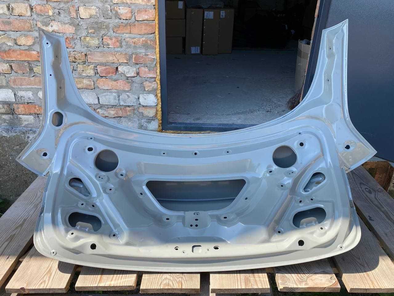 Крышка багажника (Ляда) Tesla Model 3/Model 3 REST