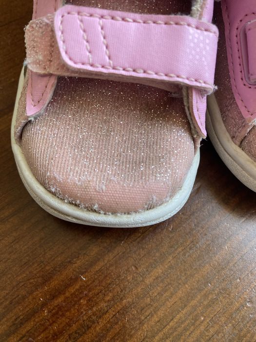 Кросівки на дівчинку 13,5 см та 13,7 см