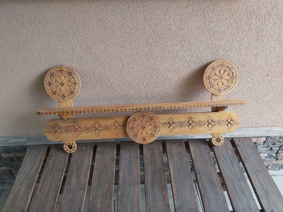 Декоративная полочка в етностиле