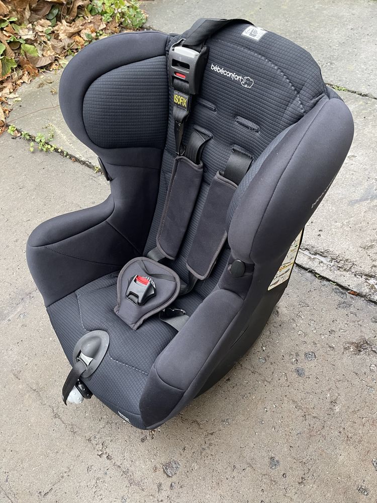 Дитяче автокрісло Bebe-Comfort Iseos isofix 9-18kg