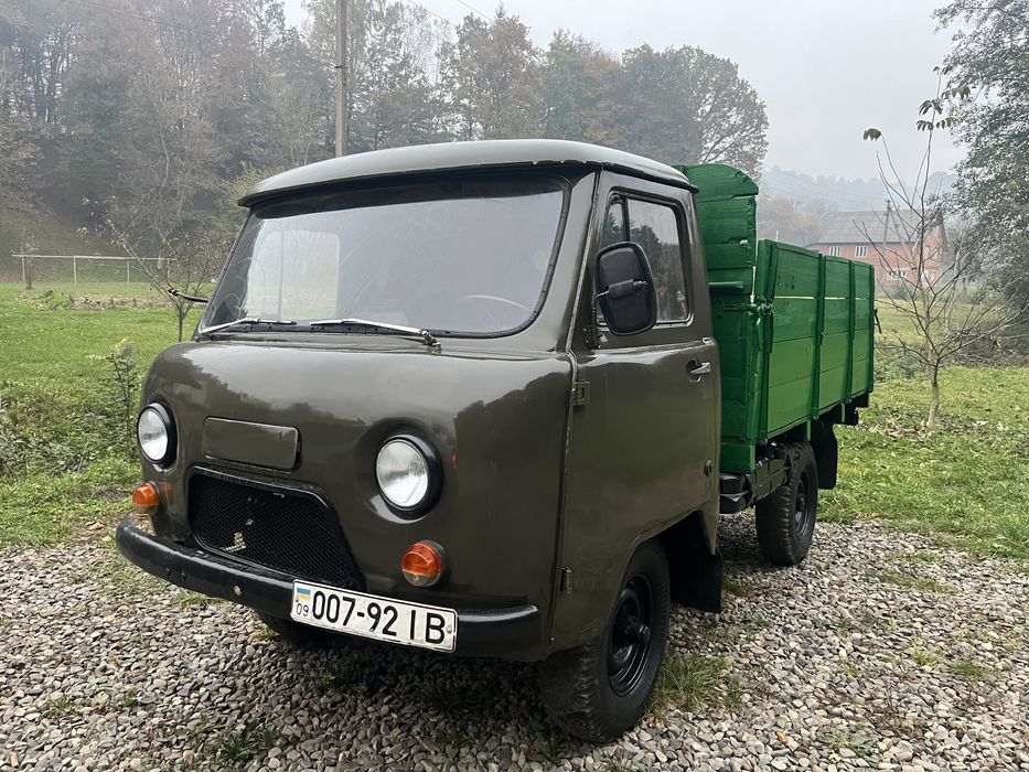 Уаз Бортовий 3303