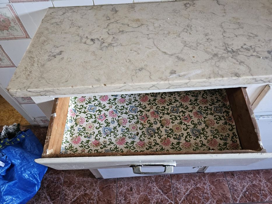 Vendo Pedra marmore antiga com movel