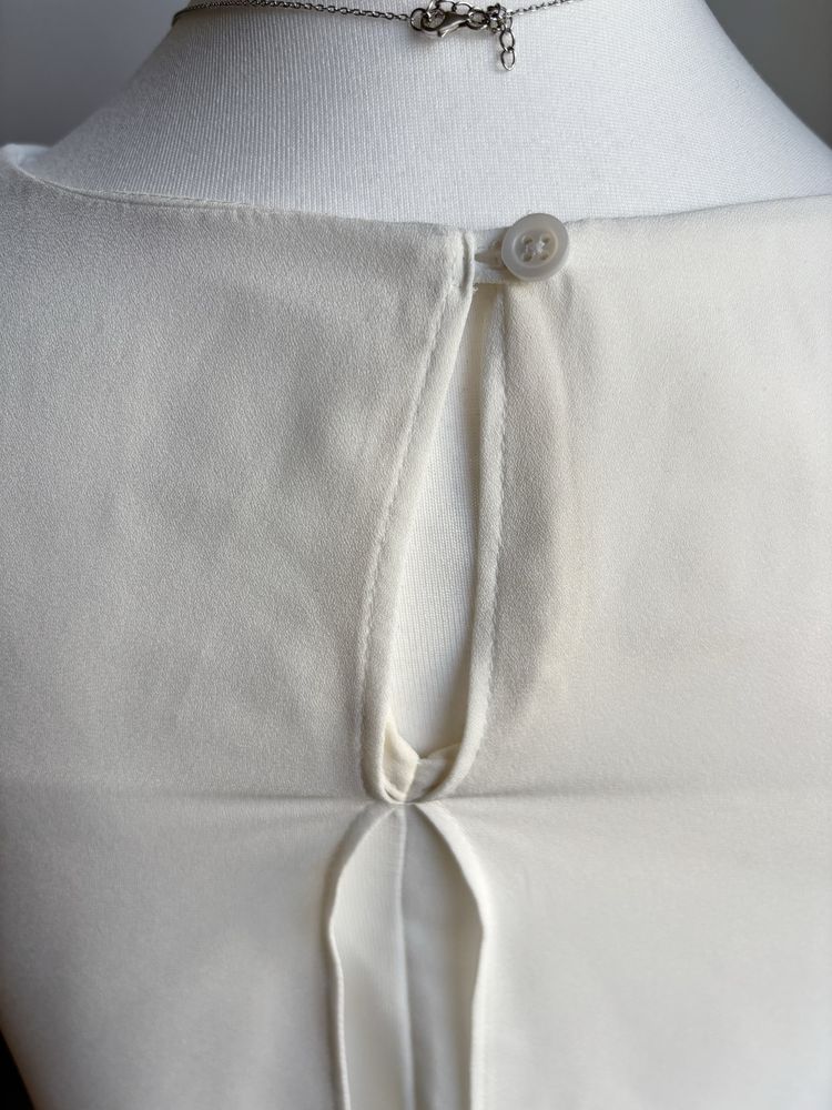 Elegancka biała galowa bluzka na ramiączkach C&A