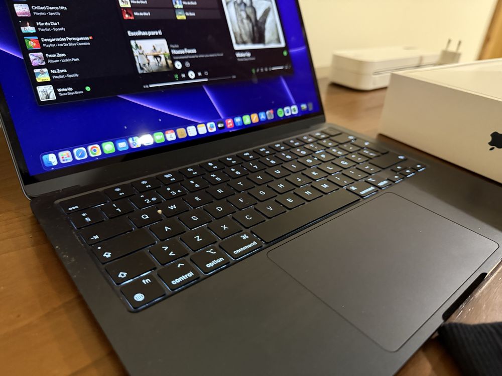 Macbook Air M3 2024