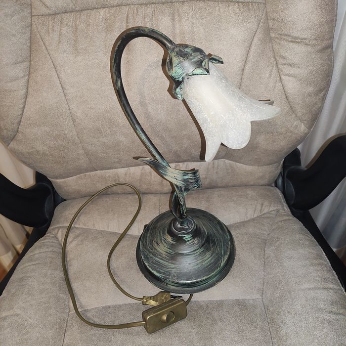 Настольный светильник