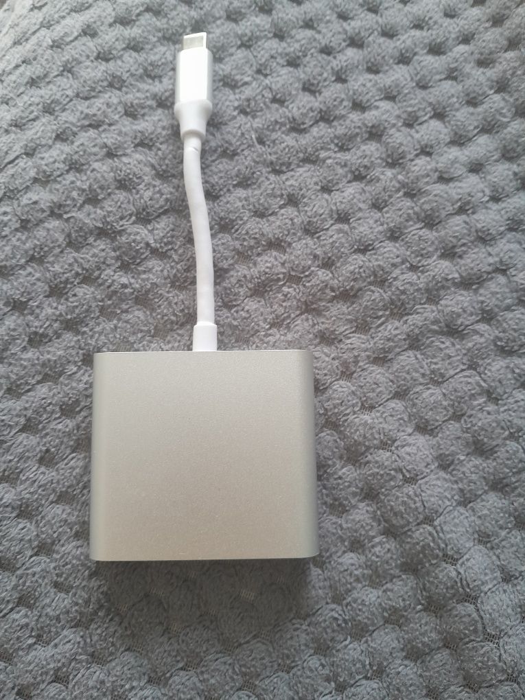 Sprzedam przejściówkę adapter 3w1  USB-C