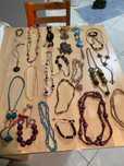 Colares e pulseiras