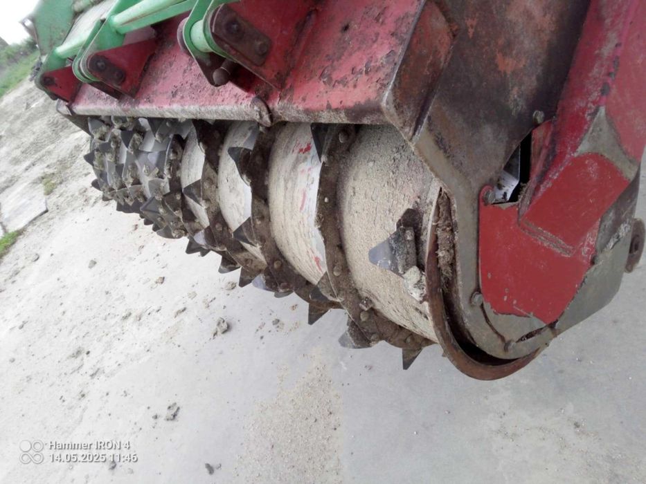 Wóz paszowy samojezdny strautmann verti mix 1400 double