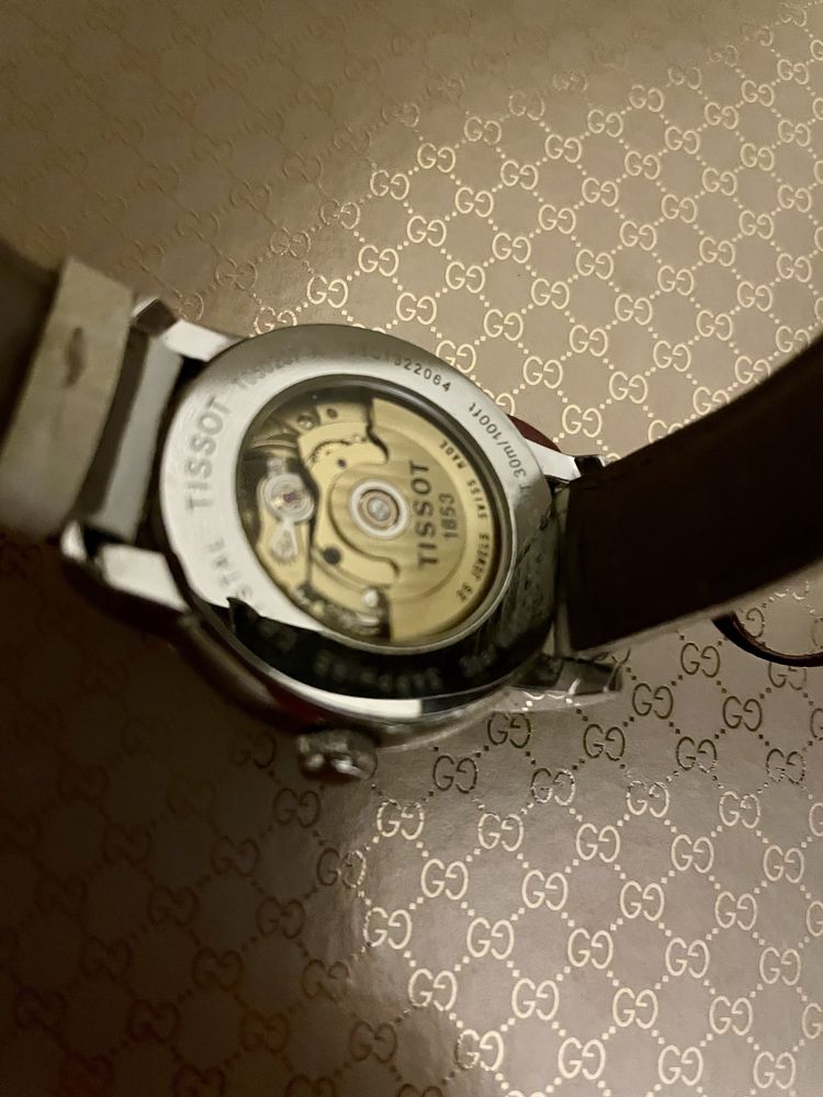 Часы Tissot Швейцария с бриллиантами