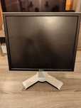 19-inch Dell 1908FPC 1280x1024 LCD Monitor