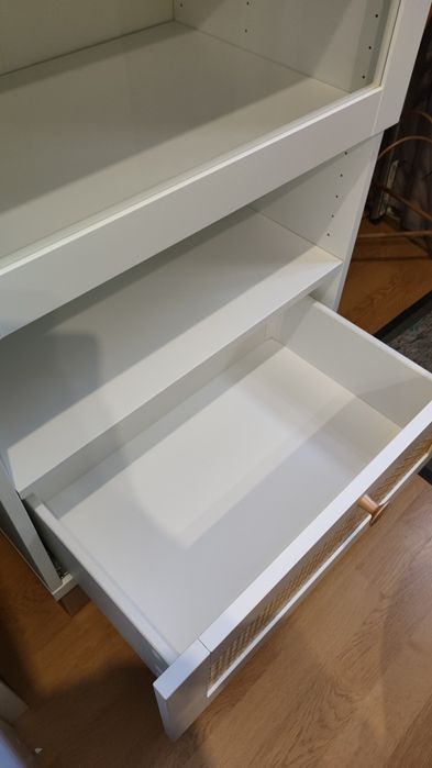 Szafka BESTA IKEA  biała regał słupek
