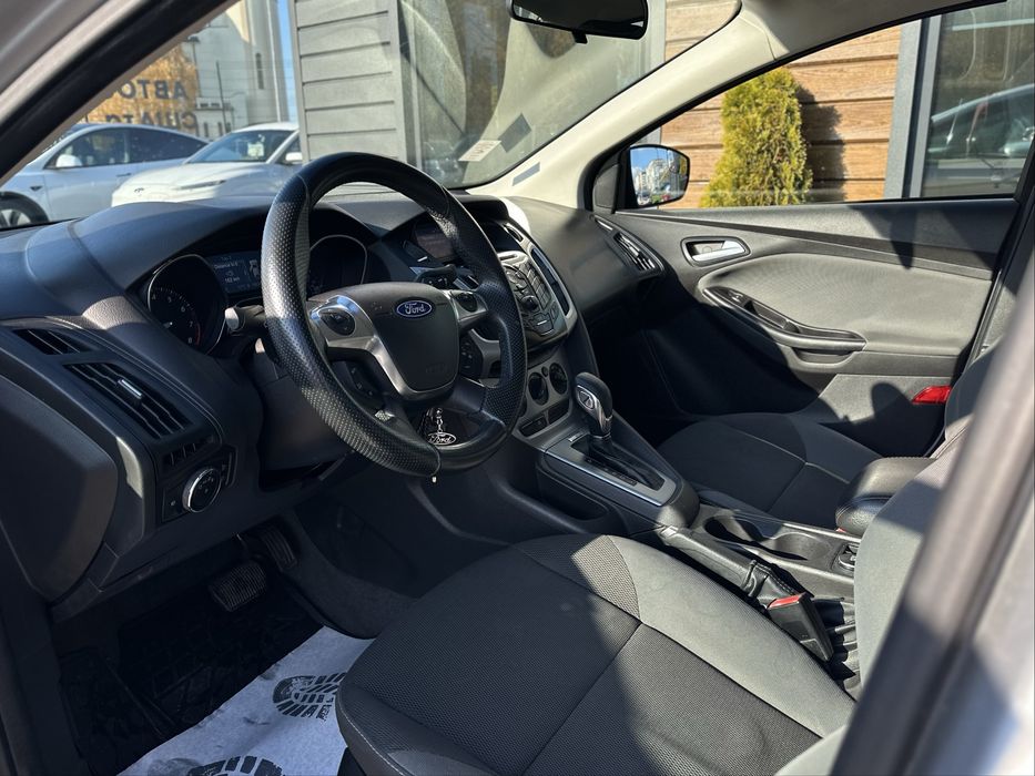 FORD FOCUS 2012 року, 2.0 бензин, автомат, передній привід.