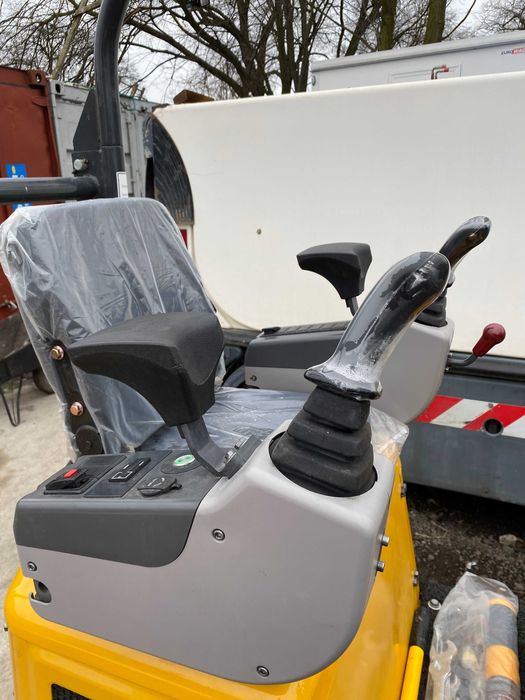 Nowa Minikoparka Bernards diesel Demo skarpówka hydrauliczna 3 x łyżka