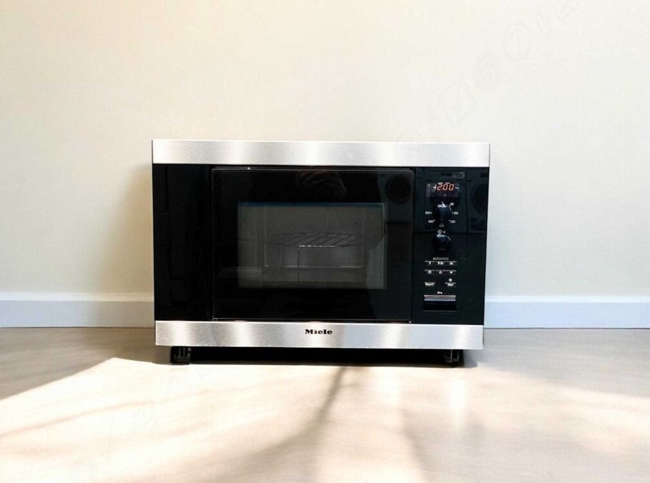 Микроволновая печь Miele M 8160-2 CleanSteel СВЧ встроенная