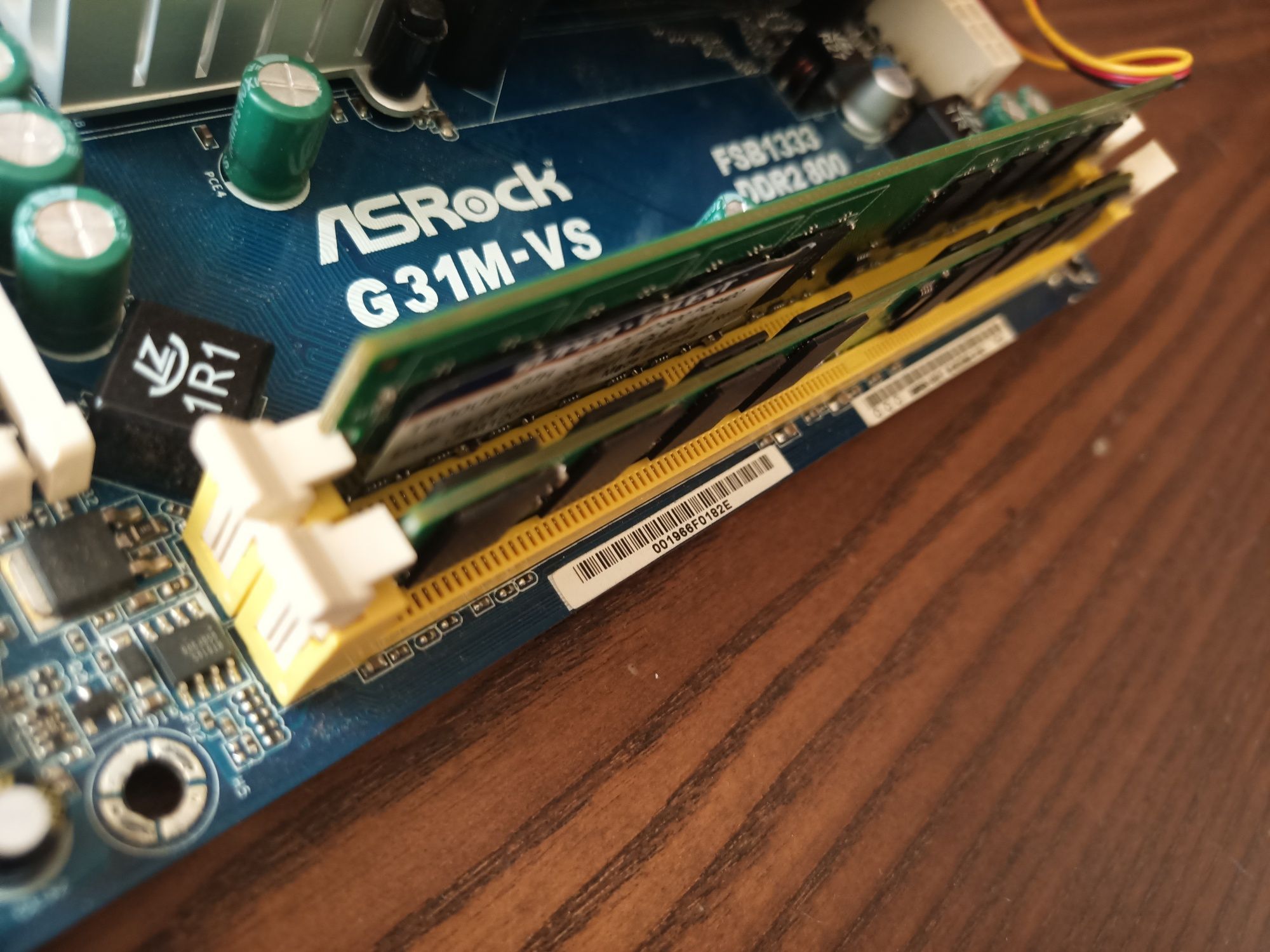 Комплект: мать ASRock G31M-VS +проц Intel Xeon E5450 +ОЗУ 4Гб +Кулер