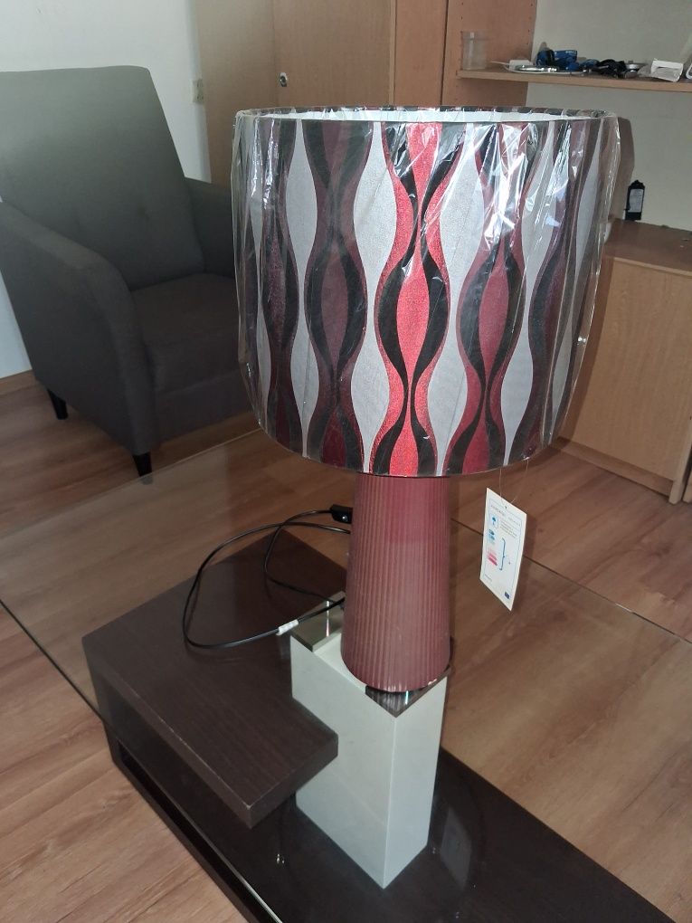 Lampa piękna nowa