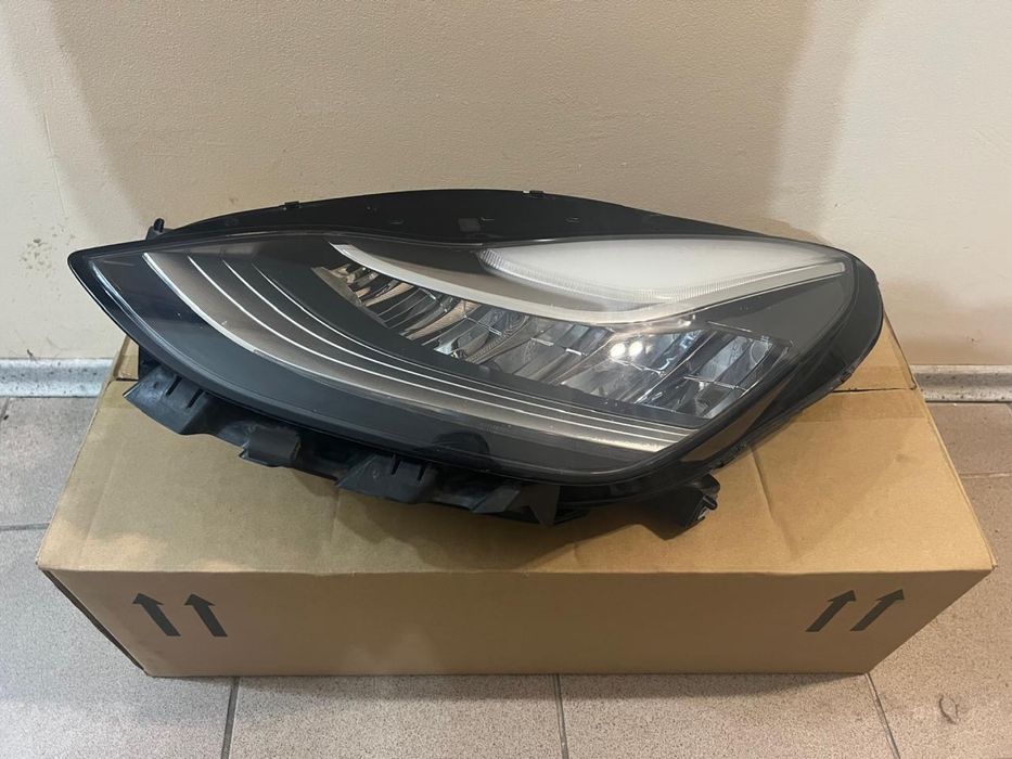 Фара тесла model Y