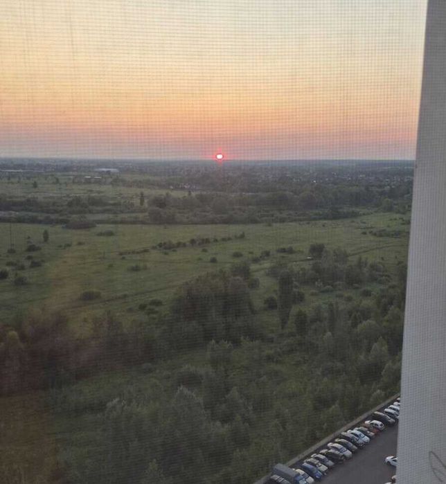 Продаж видової 3 кімнатної квартири, вул. Милославська 4