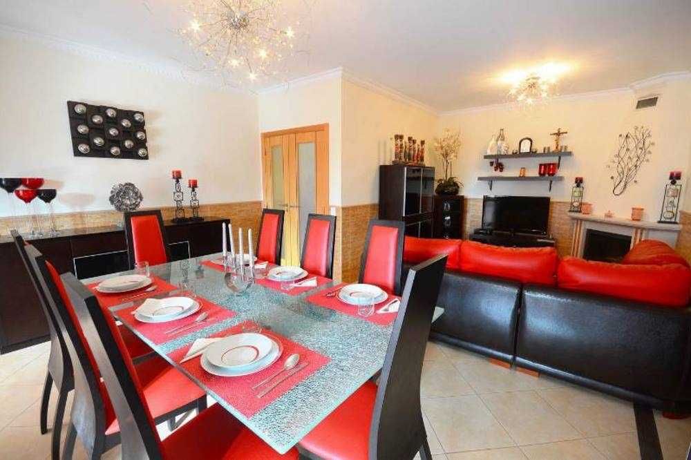 moradia c/piscina privada Armaçao pera/Algarve/550metro ditancia praia