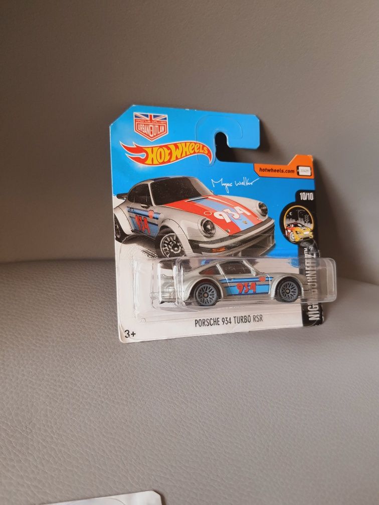 Sprzedam zestaw Hot Wheels Porsche 934 Turbo RSR & 993 GT2