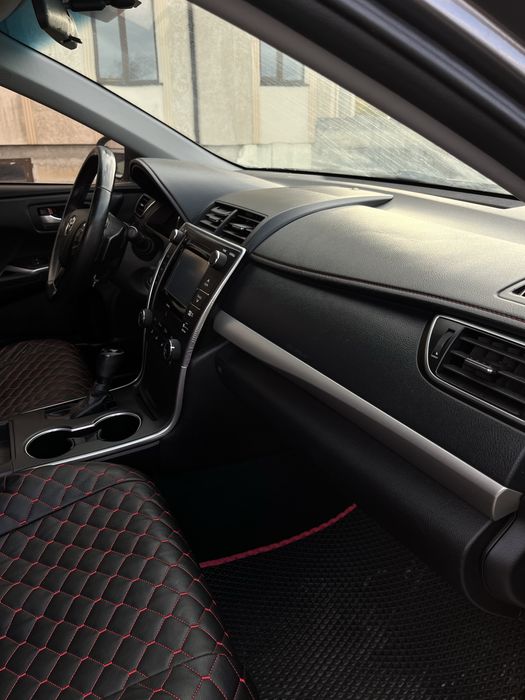 Toyota Camry 55 SE 2015