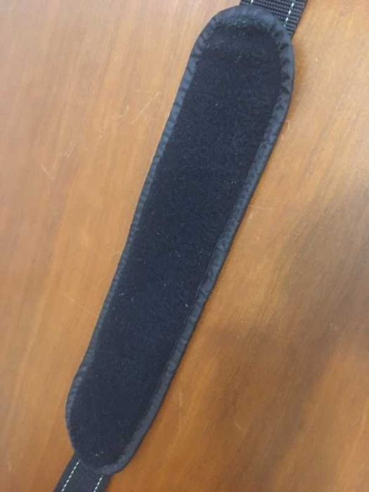 Correia para guitarra com grande almofada de ombro