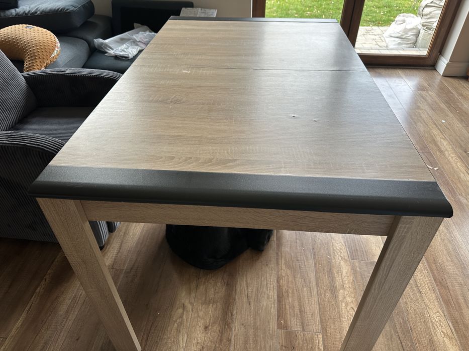 Rozkladany stol do jadalni