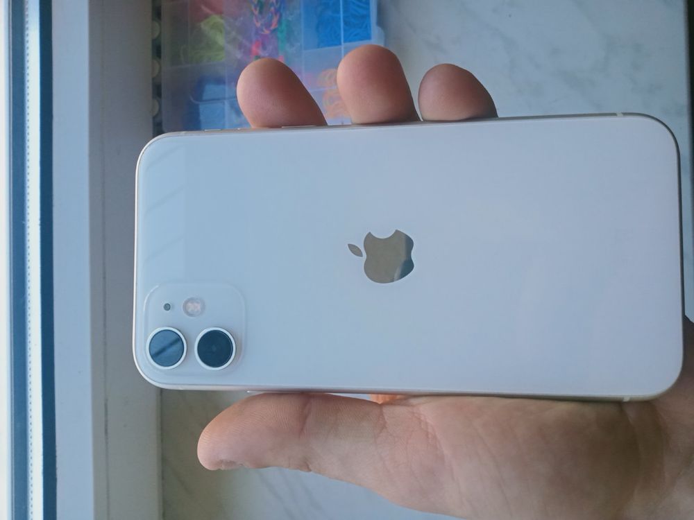 Продам iphone 11