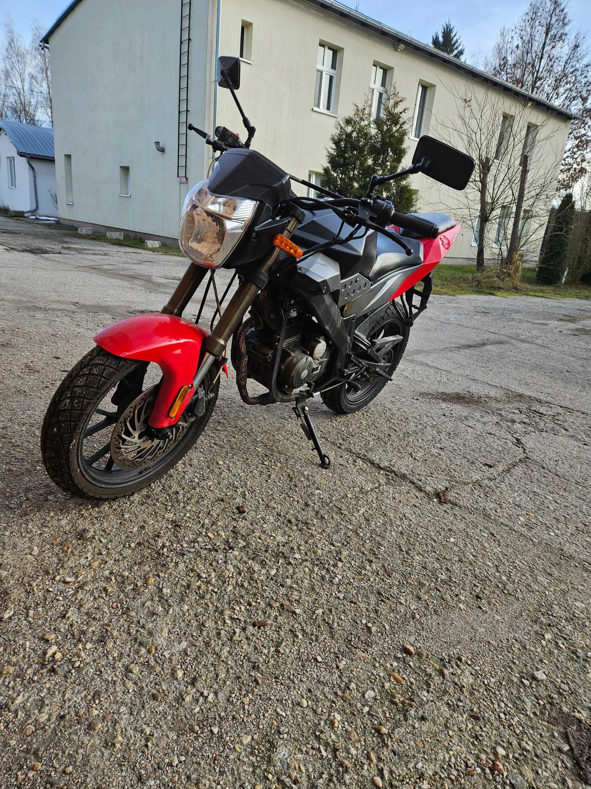 Bashan BS125 motocykl