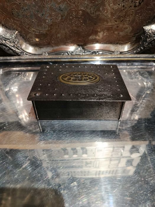 Caixa Gótica Arts and Crafts Hugo Berger Gobert 12 cm