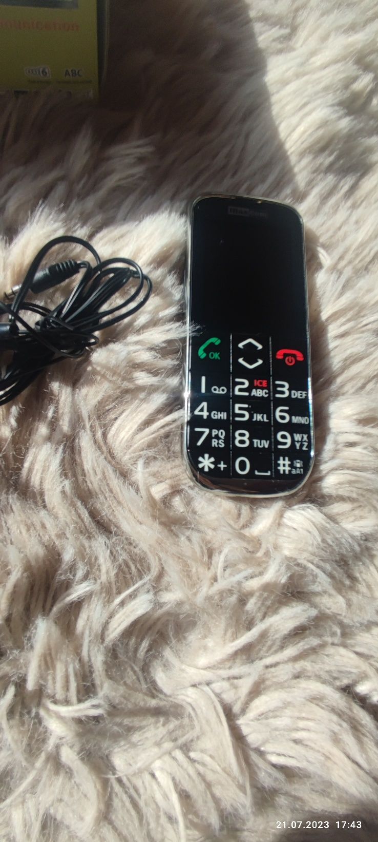 Telefon MaxCom MM720BB