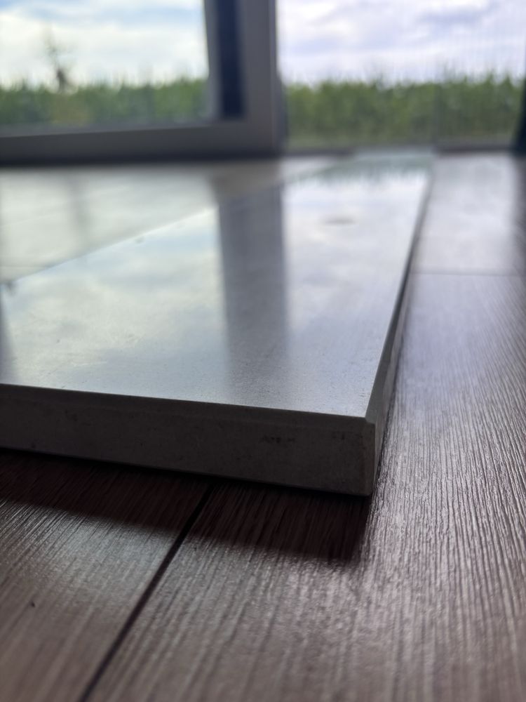 Parapet z konglomeratu