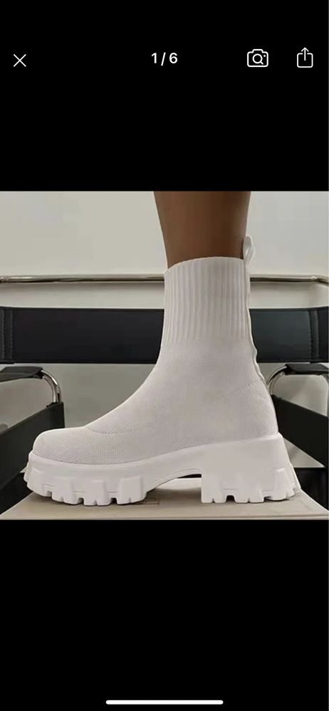 Белые ботинки)